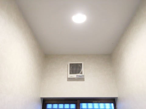 トイレリフォーム施工後センサーライト